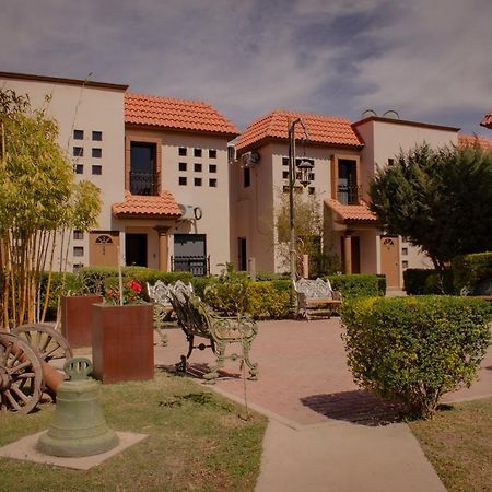 Suites Cervantes Chihuahua Luaran gambar