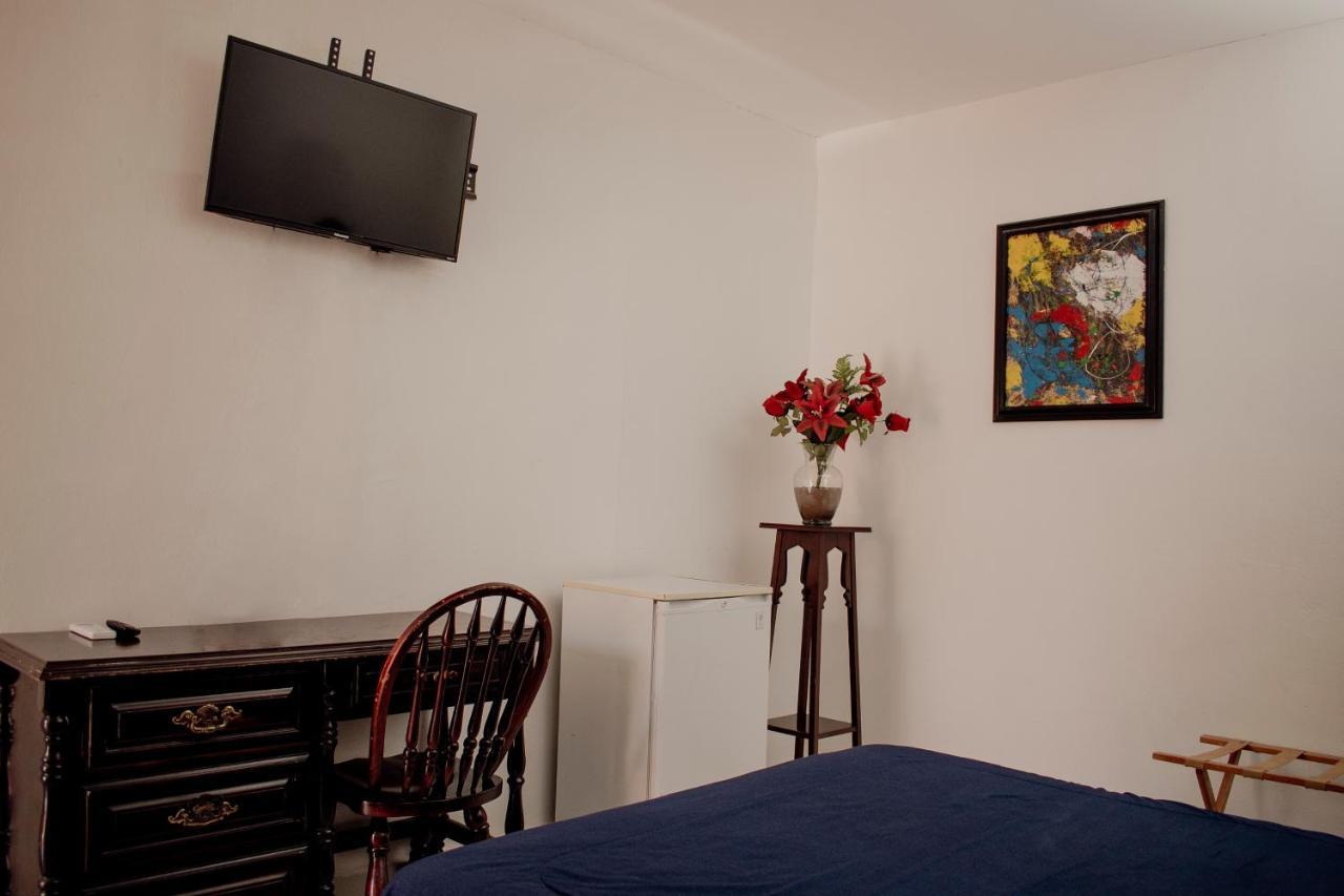 Suites Cervantes Chihuahua Luaran gambar